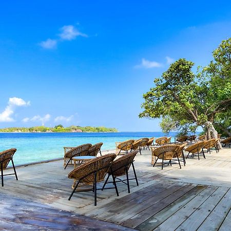 Malahini Kuda Bandos Resort Hulhumale Ngoại thất bức ảnh View of the island from the resort