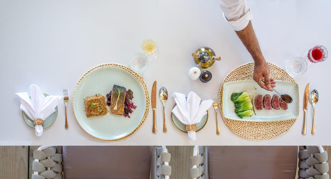 Malahini Kuda Bandos Resort Hulhumale Ngoại thất bức ảnh A place setting