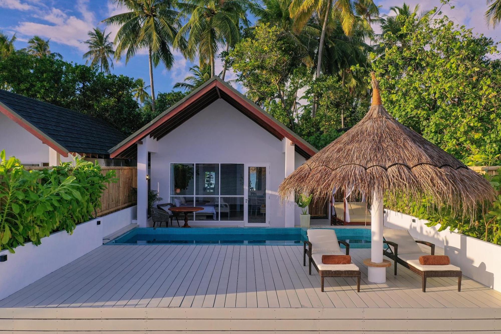 Malahini Kuda Bandos Resort Hulhumale Ngoại thất bức ảnh A villa at the resort