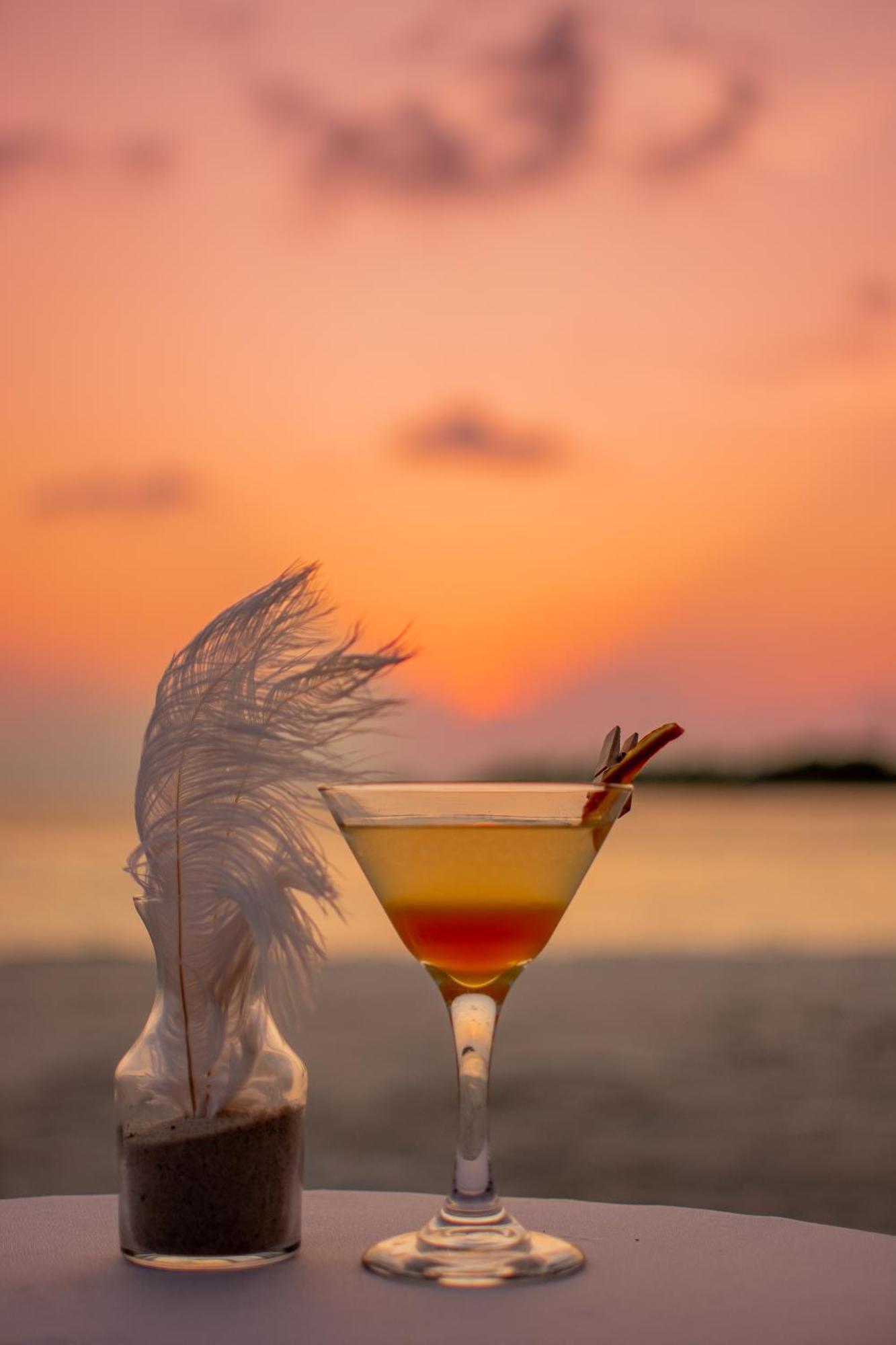 Malahini Kuda Bandos Resort Hulhumale Ngoại thất bức ảnh A whiskey sour