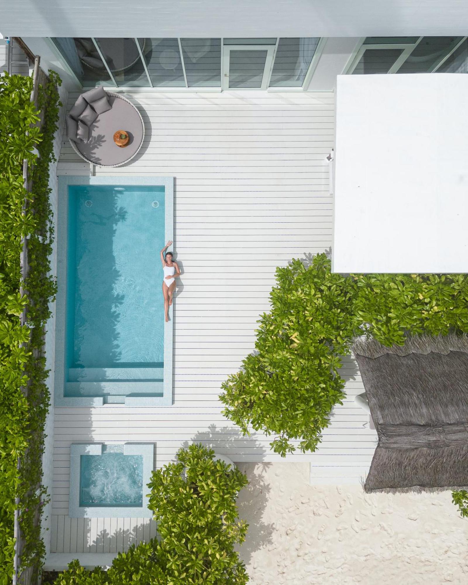 Malahini Kuda Bandos Resort Hulhumale Ngoại thất bức ảnh Aerial view of a pool
